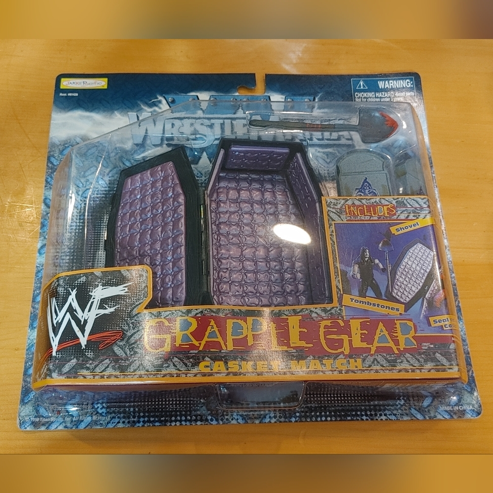 1998 WWF Jakks Grapple Gear Casket Match Wrestlemania XV Buried Alive sealed